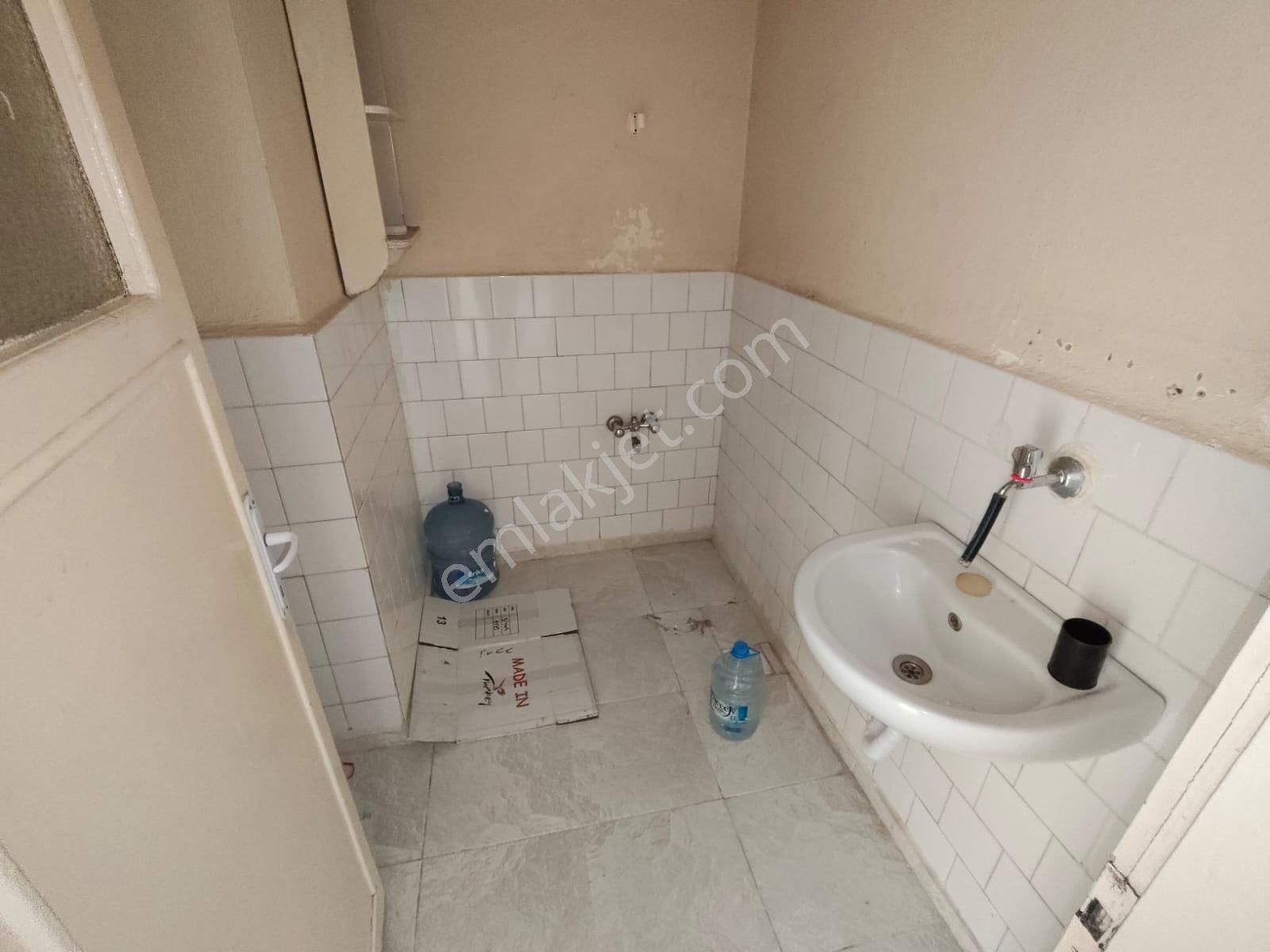 Yılmaz Gayrimenkulden Ankara Caddesi Üzerinde Gemiş M2 3+1 Kaçırılmayacak Fırsat Kiralık K - Görsel 4