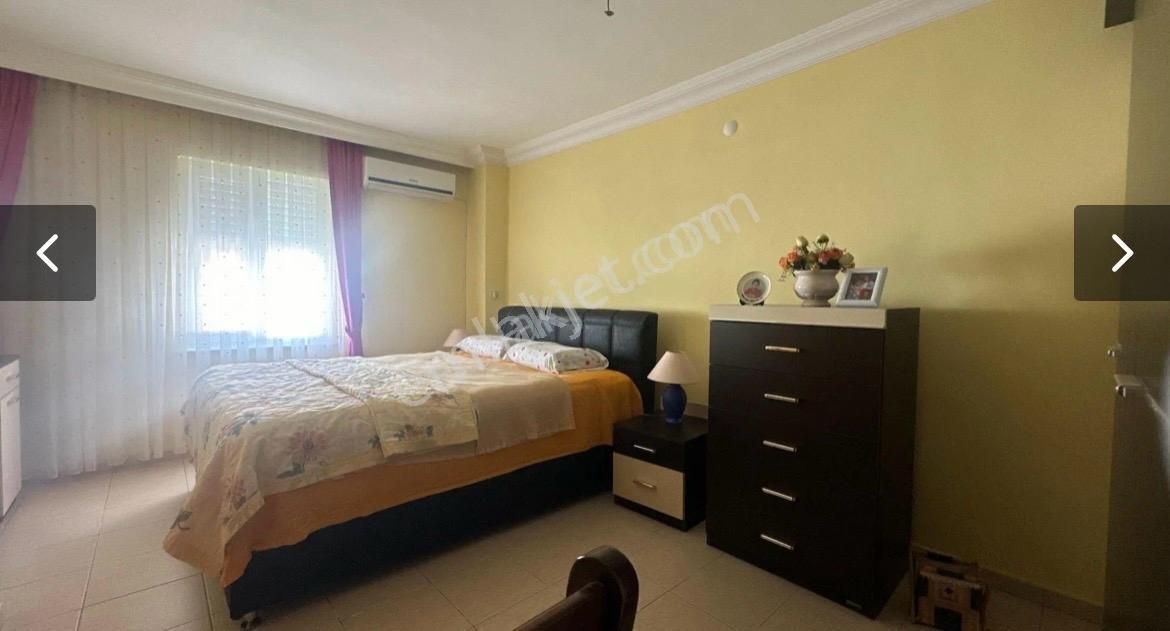 Site İçerisinde Eşyalı 3 Katlı Yapılı Villa - Görsel 12