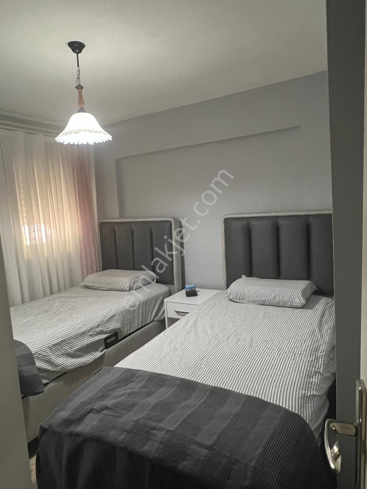 Site İçerisinde Eşyalı 3 Katlı Yapılı Villa - Görsel 33