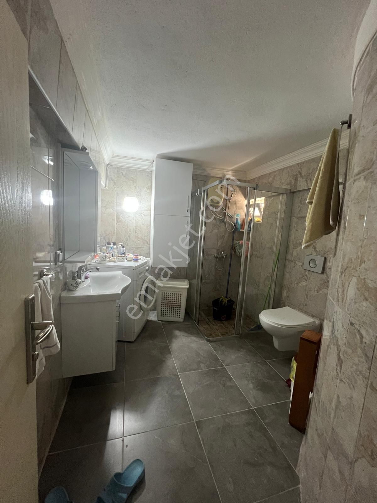 Site İçerisinde Eşyalı 3 Katlı Yapılı Villa - Görsel 17