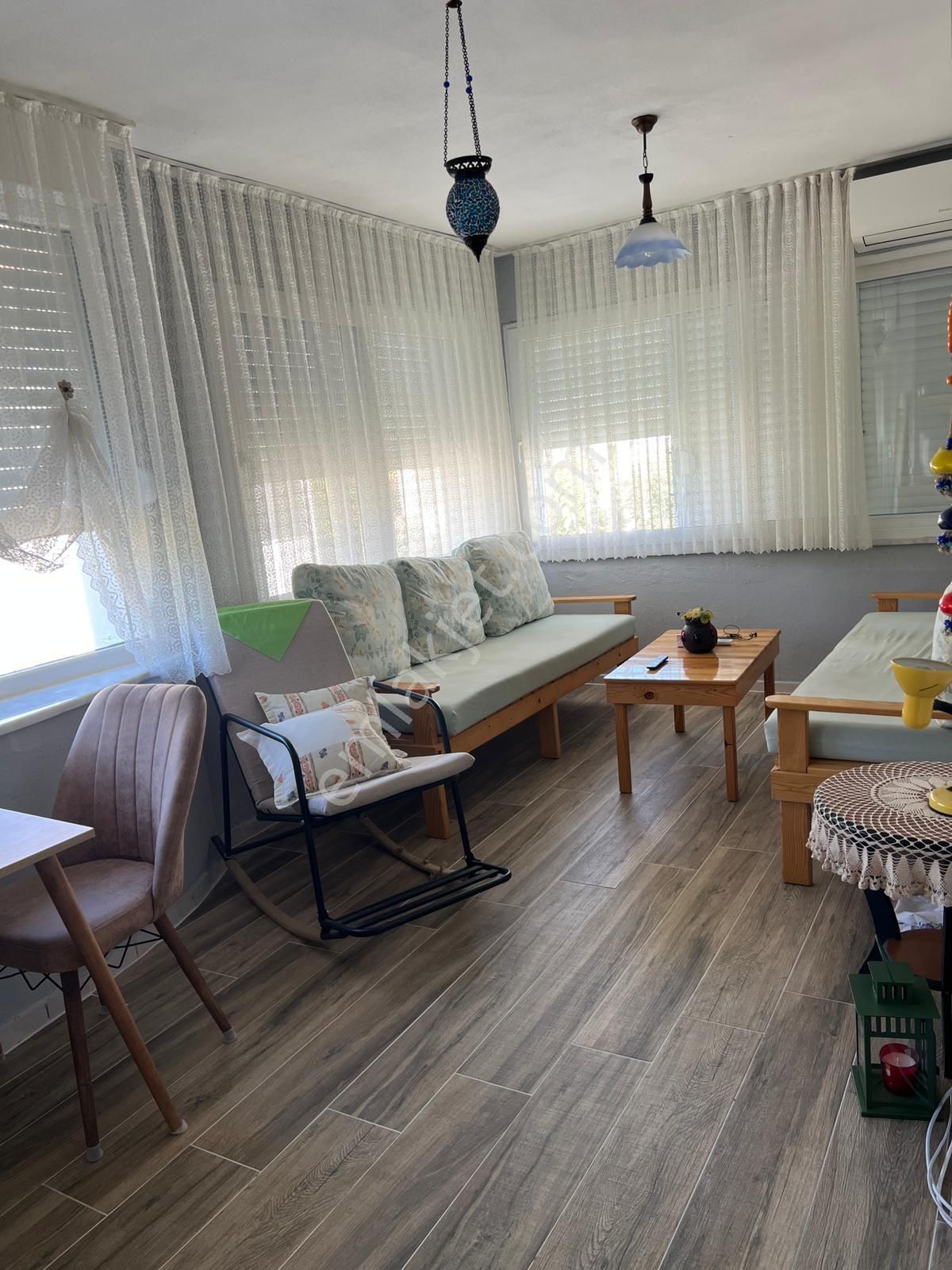 Site İçerisinde Eşyalı 3 Katlı Yapılı Villa - Görsel 26