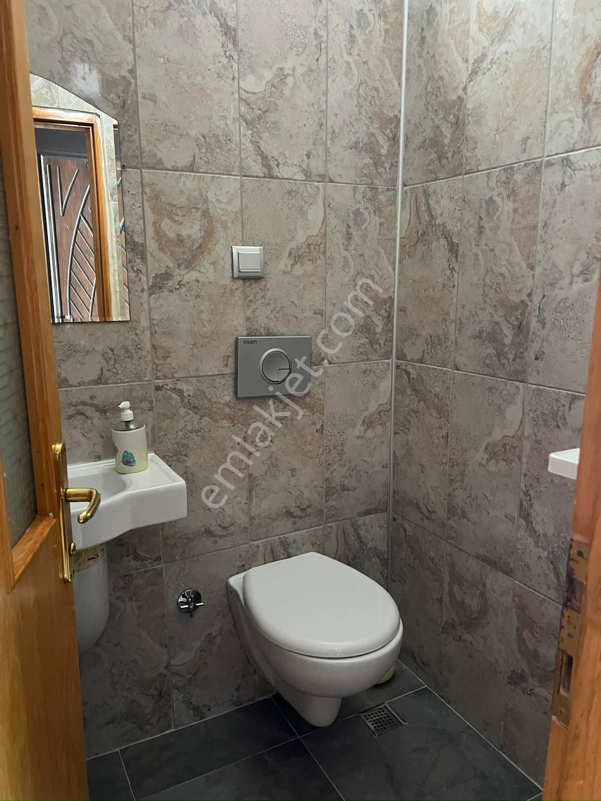 Site İçerisinde Eşyalı 3 Katlı Yapılı Villa - Görsel 18