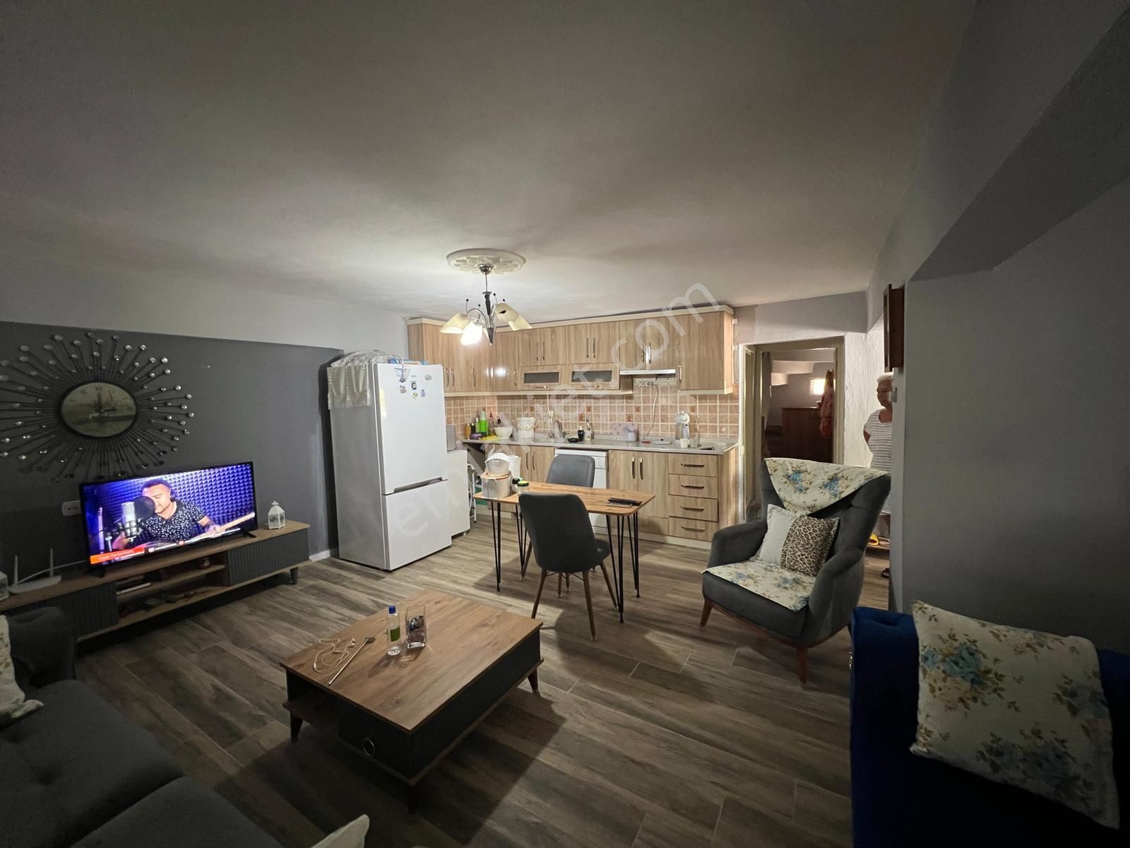 Site İçerisinde Eşyalı 3 Katlı Yapılı Villa - Görsel 32