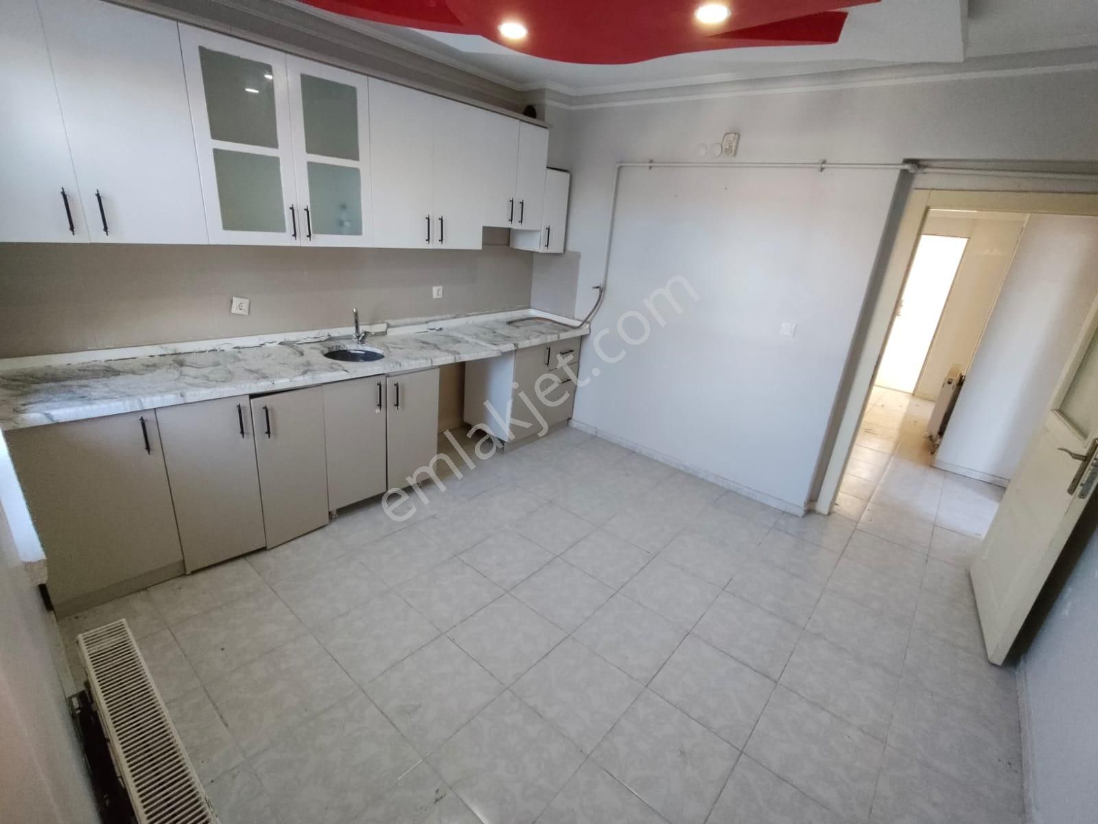 Yılmaz Gayrimenkulden Malazgirt Mahallesinde 2+1 Ön Cephe 17.000 Pazarlıklı Fırsat Kiralık Daire - Görsel 3