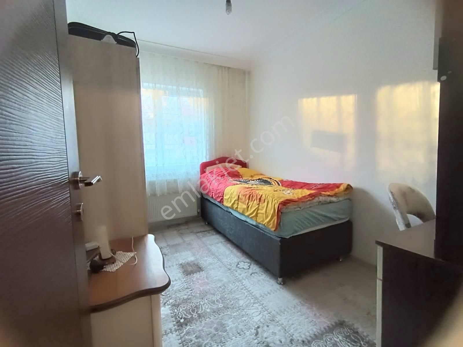 Yılmaz Gayrimenkulden Malazgirt Mahallesi Yeni Bina 3+1 Y.giriş Fırsat Daire - Görsel 3