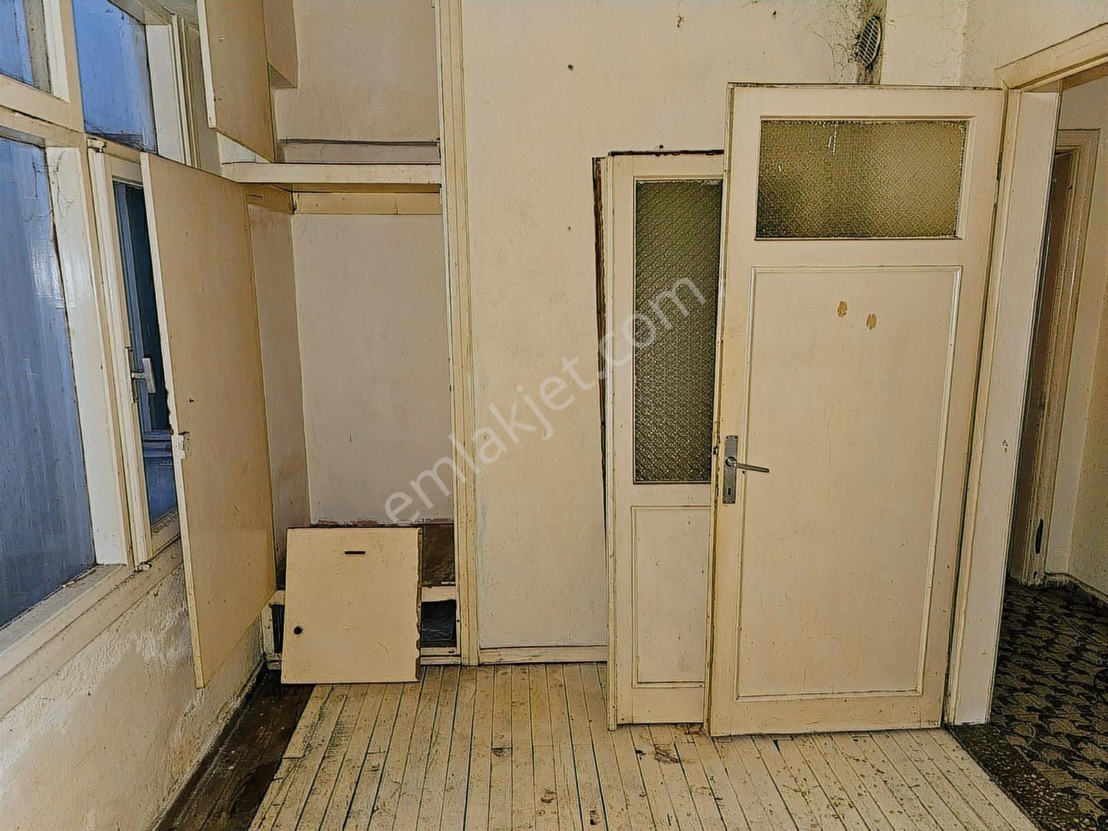 Yağcılar İçinde Satılık 6+1 Daire 219 M2 Teraslı 2. Kat - Görsel 14