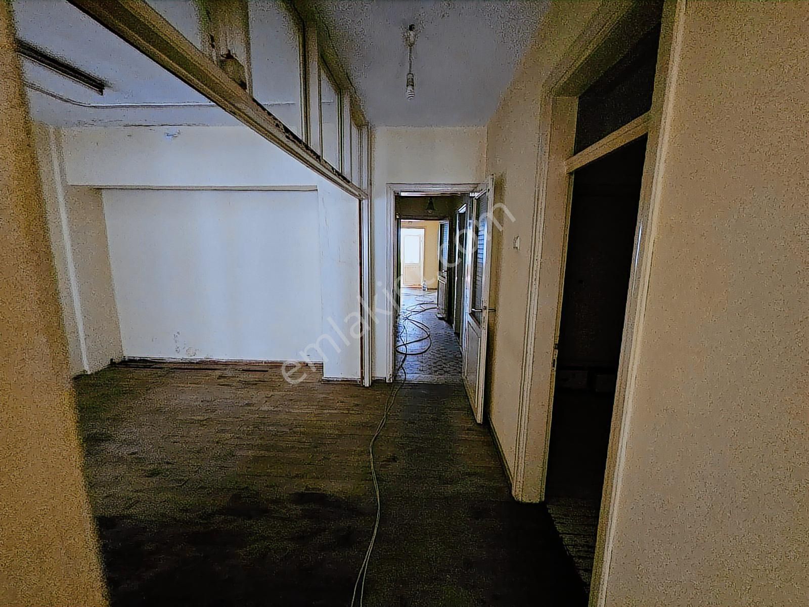 Yağcılar İçinde Satılık 6+1 Daire 219 M2 Teraslı 2. Kat - Görsel 34