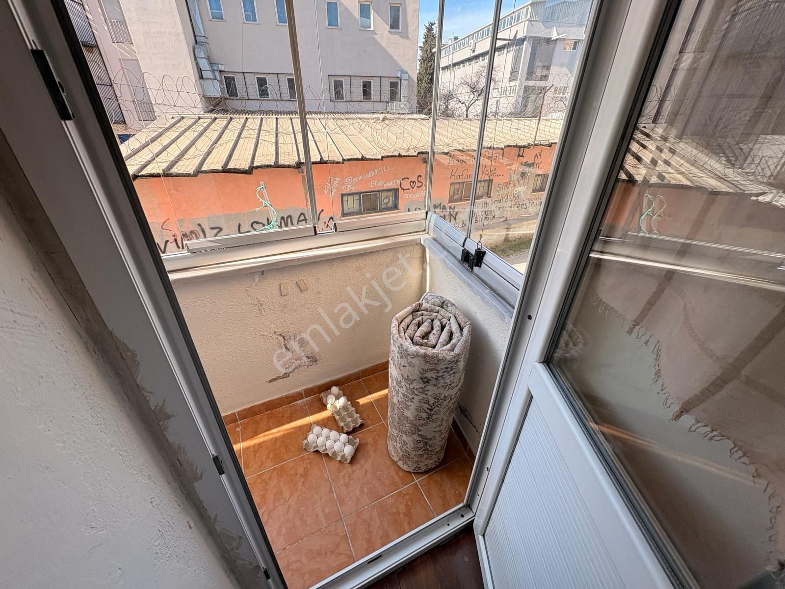 Mustafa Kemal Paşada Merkezi Konum Da2+1 Ara Kat Kiralık Daire - Görsel 6