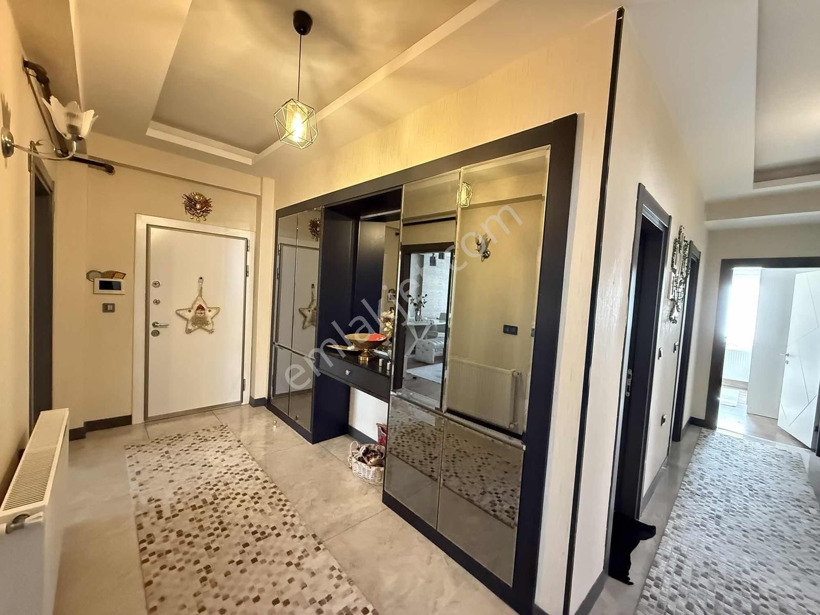 Atakent'te Köşebaşı Cadde Üstü 4+1 Arakat Uygun Daire - Görsel 15