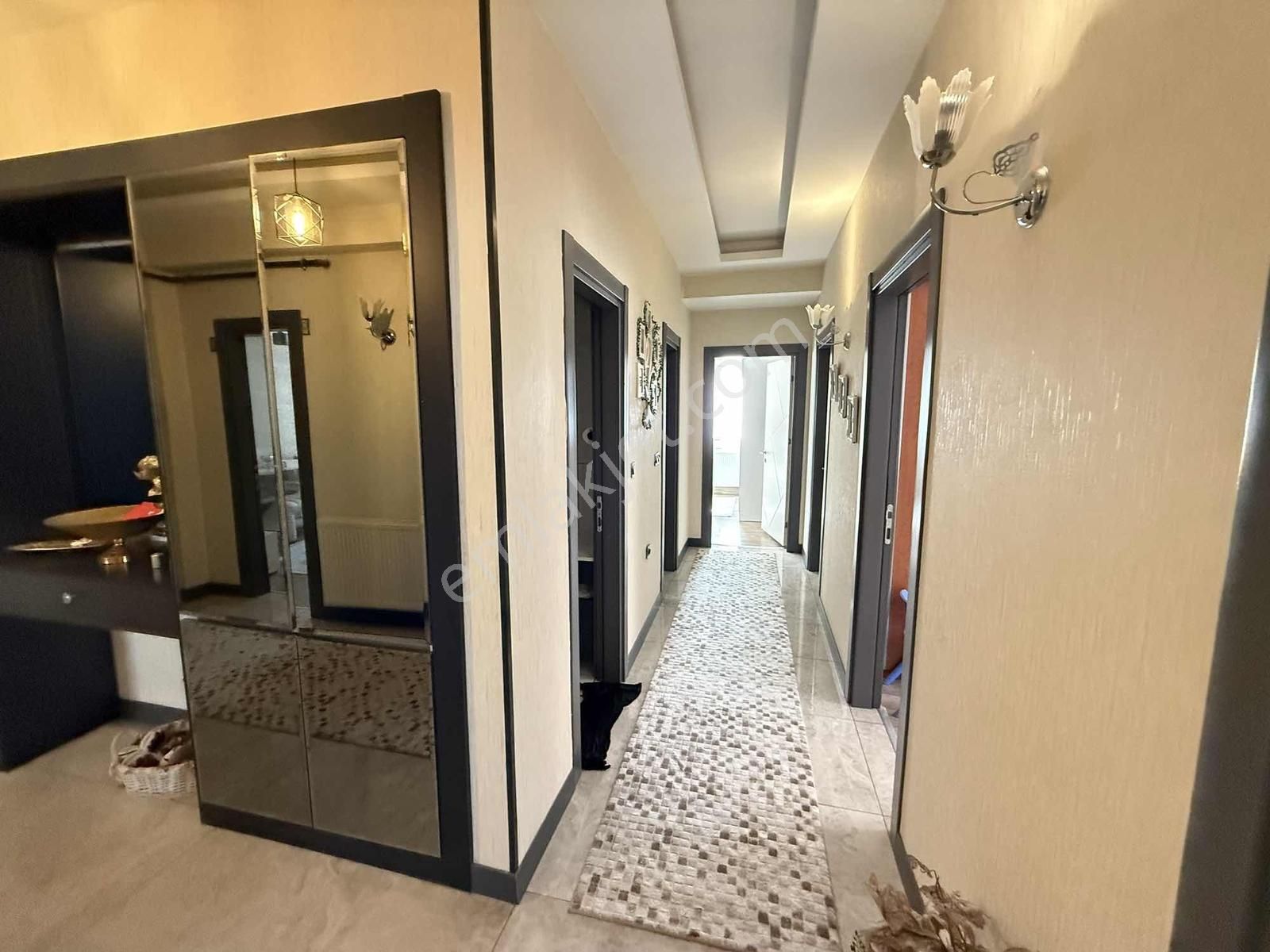 Atakent'te Köşebaşı Cadde Üstü 4+1 Arakat Uygun Daire - Görsel 20