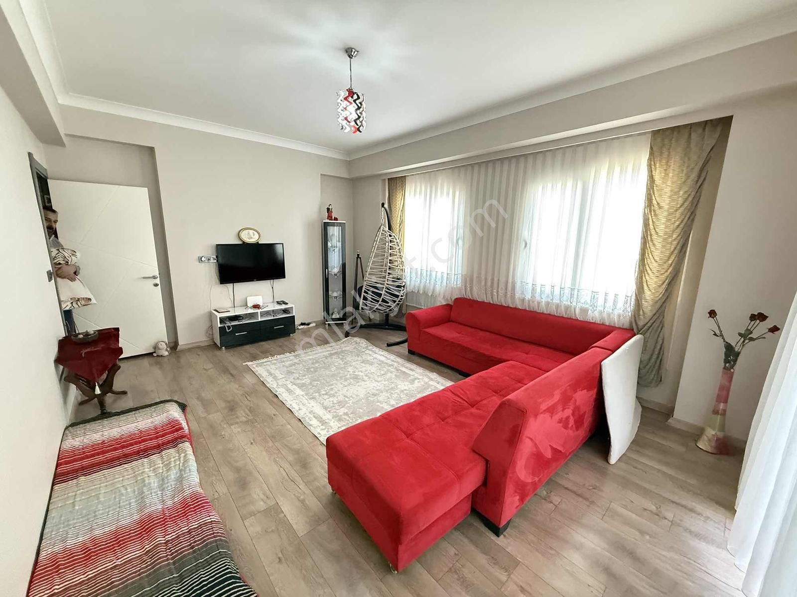 Atakent'te Köşebaşı Cadde Üstü 4+1 Arakat Uygun Daire - Görsel 16