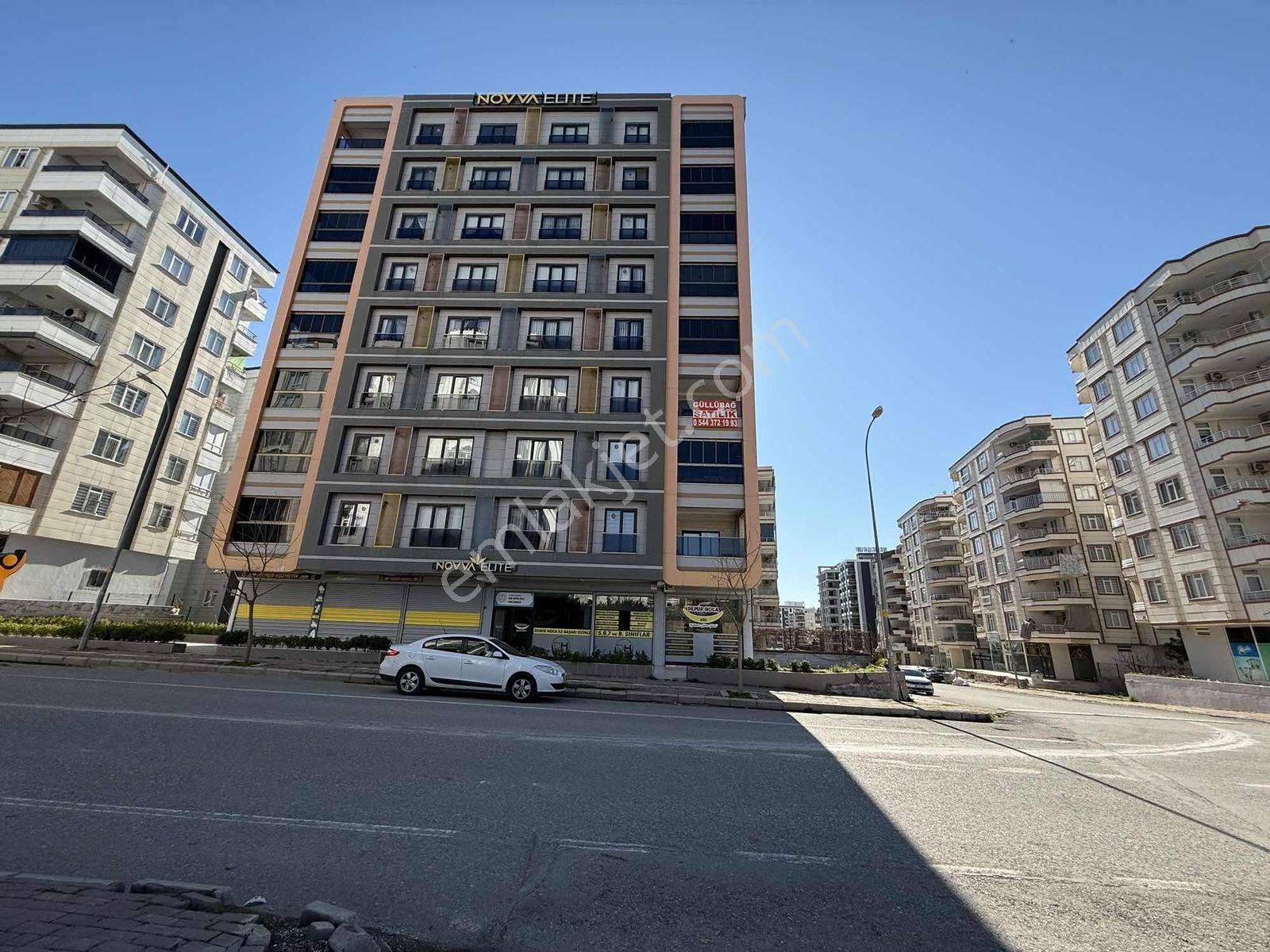 Atakent'te Köşebaşı Cadde Üstü 4+1 Arakat Uygun Daire - Görsel 34