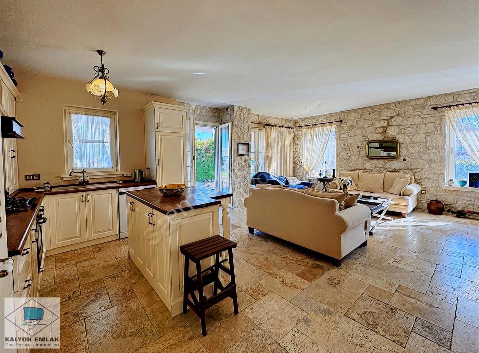 Kalyon'dan Alaçatı Köy İçi - Hacımemiş'te Müstakil Havuzlu Villa - Görsel 18