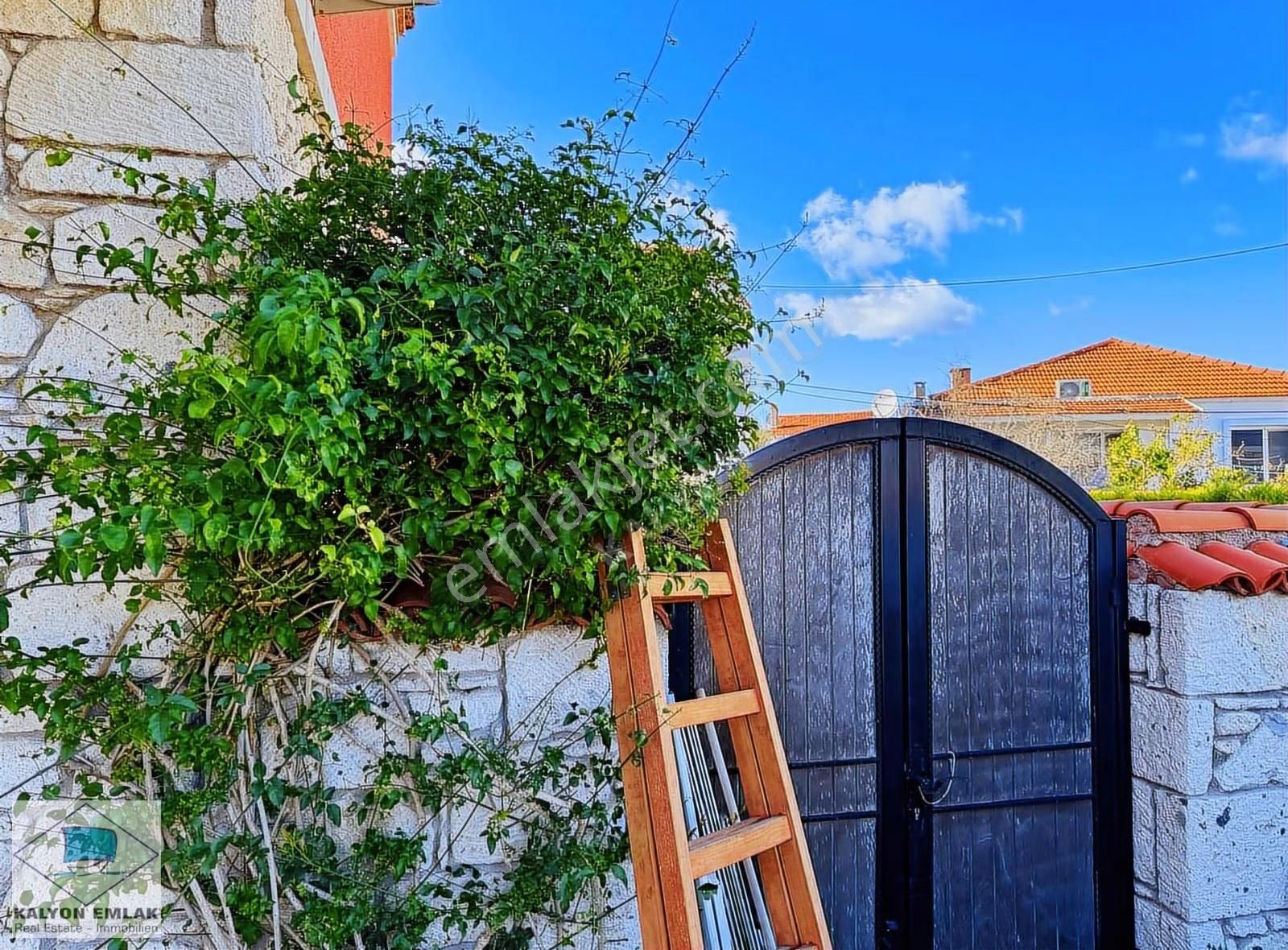 Kalyon'dan Alaçatı Köy İçi - Hacımemiş'te Müstakil Havuzlu Villa - Görsel 11