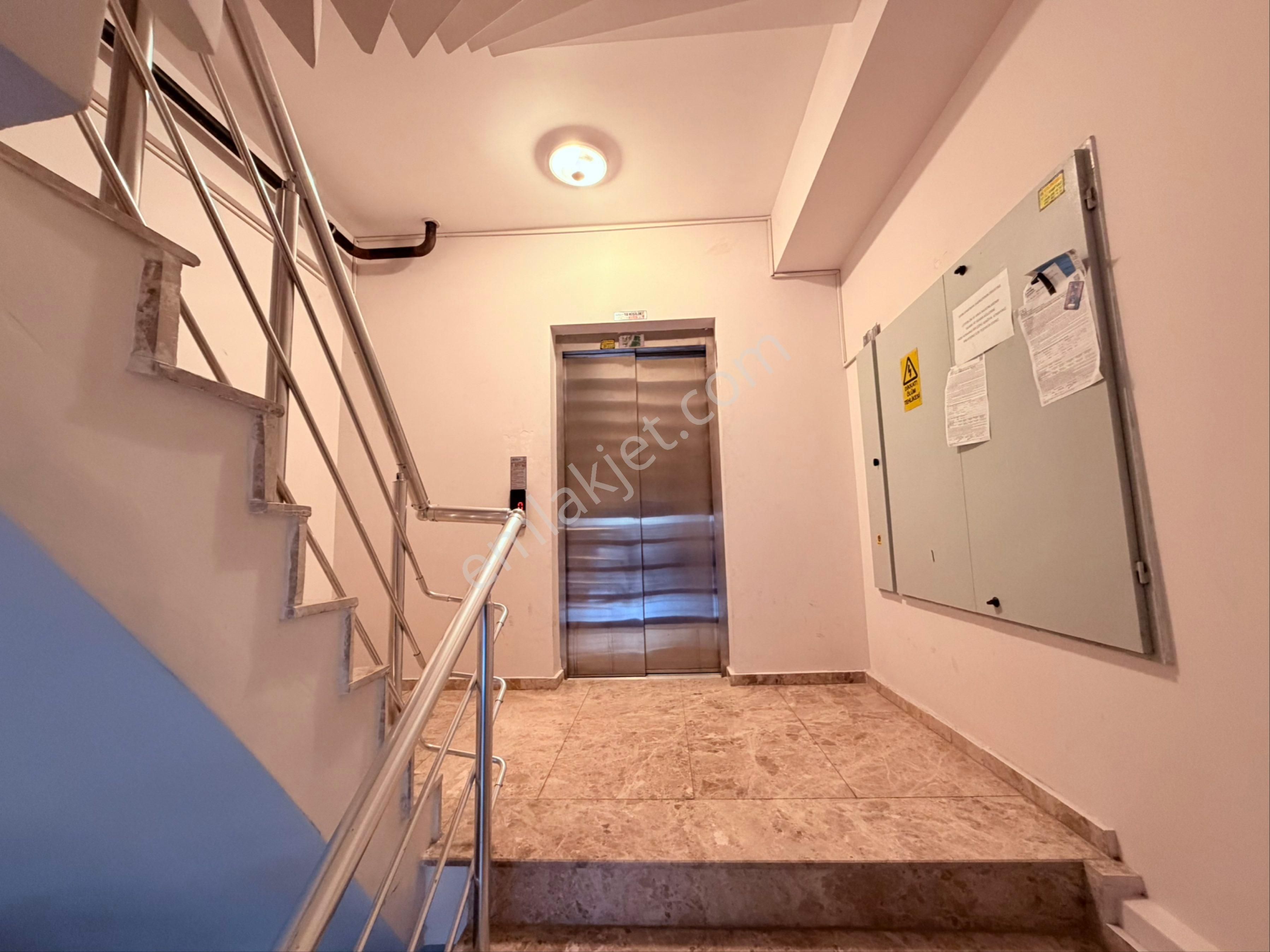 Karşıyaka Çarşı Ve İzban Yakınında 1+1 Satılık Daire (yeni Bina) - Görsel 3