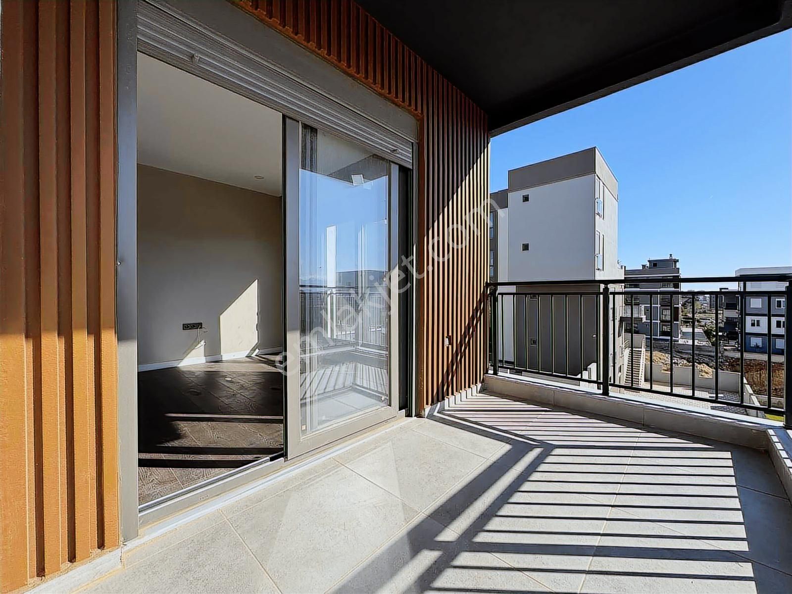 Uğur Kurtulmuş'tan Oturuma Hazır Arakat 2+1 Daire - Görsel 22