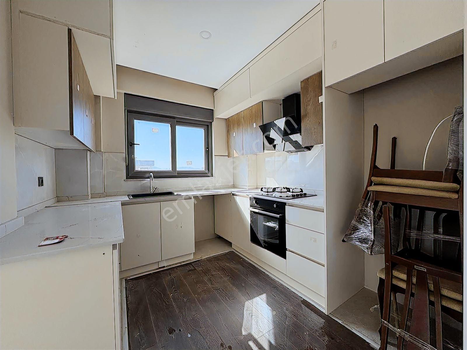 Uğur Kurtulmuş'tan Oturuma Hazır Arakat 2+1 Daire - Görsel 5