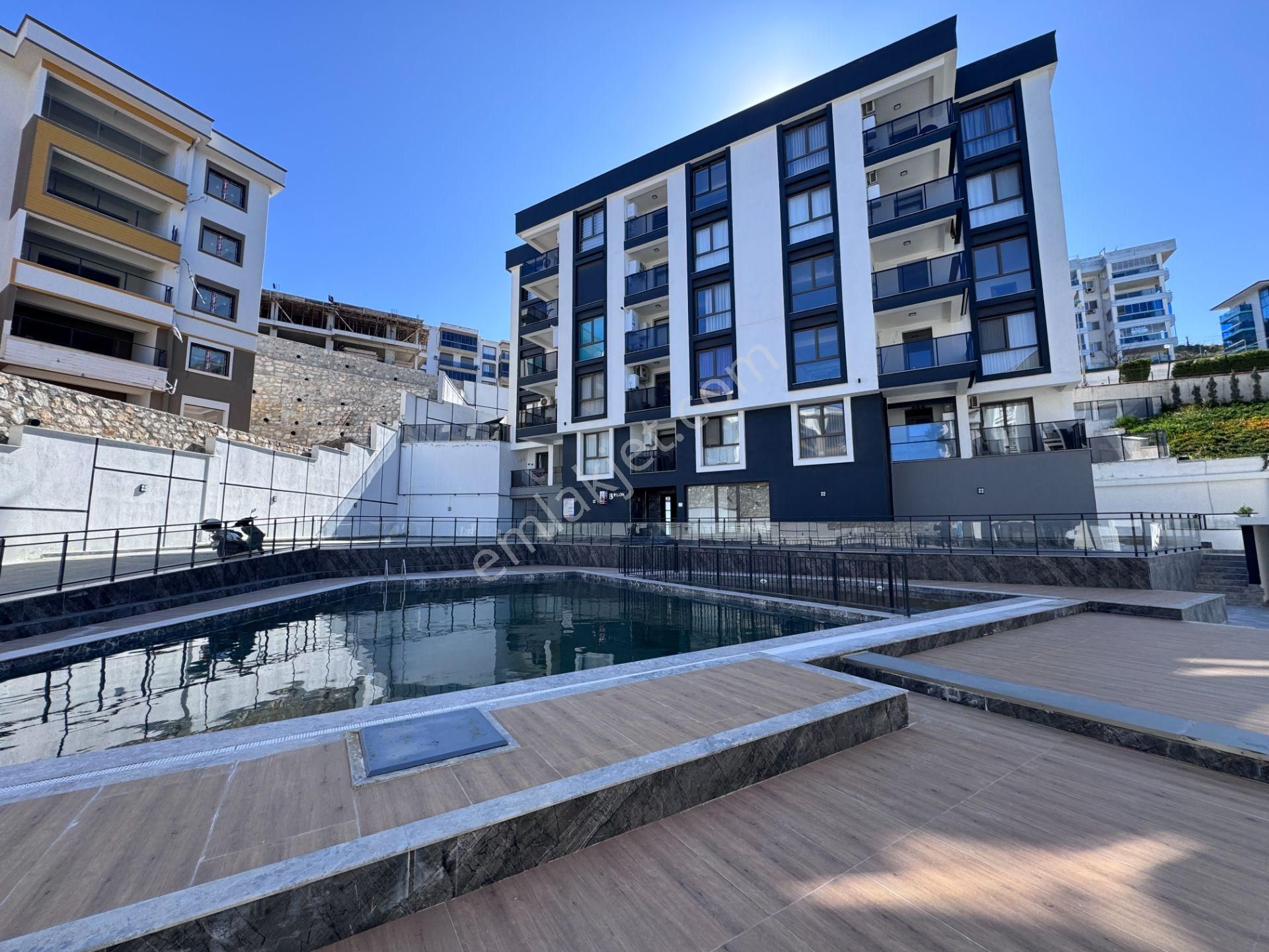 Değirmendere Bemka Paradise'ta Havuzlu Güvenlikli Sitede 1+1 - Görsel 16