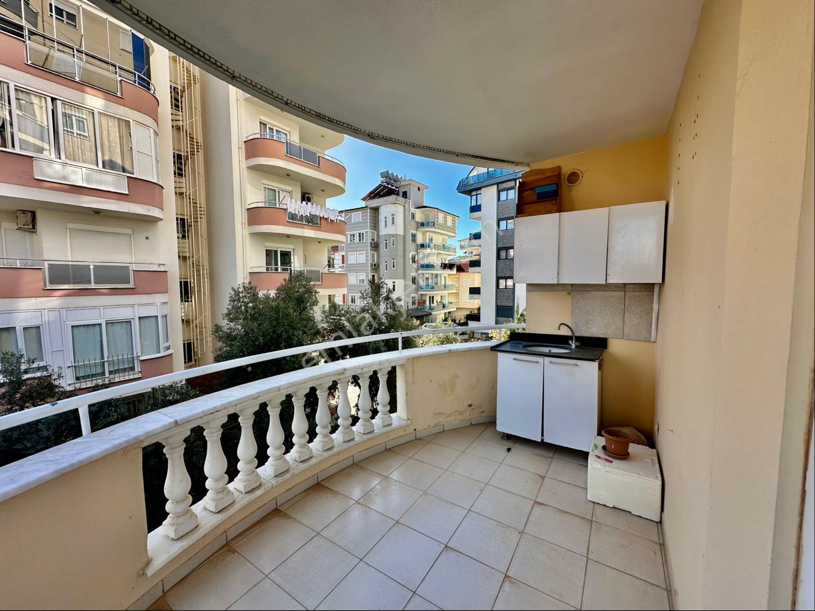 Avsallarda Satılık Merkezi Konumda 2+1 Amerikan Mutfak Geniş Daire - Görsel 12