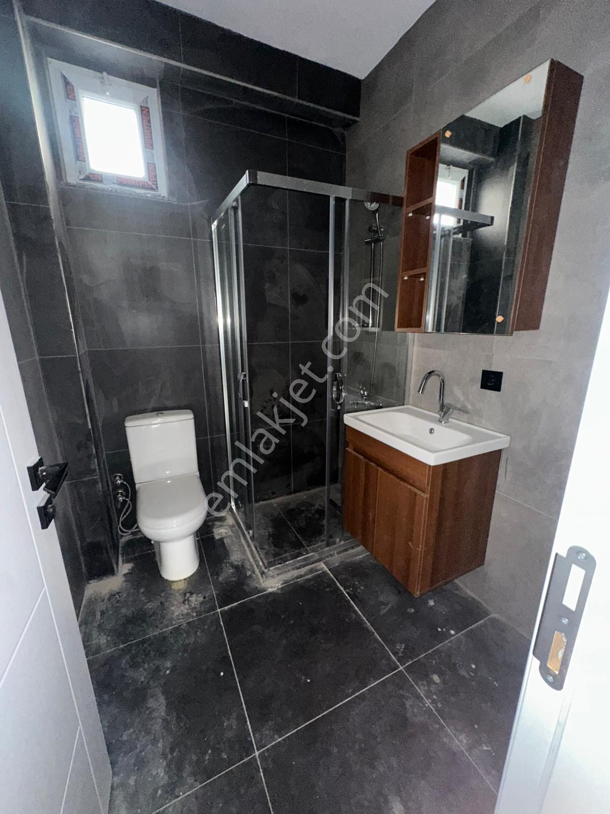 Kartal Metroya Yürüme İskanlı 2+1 Balkonlu - Yüksek Giriş Lüks Daire - Görsel 20