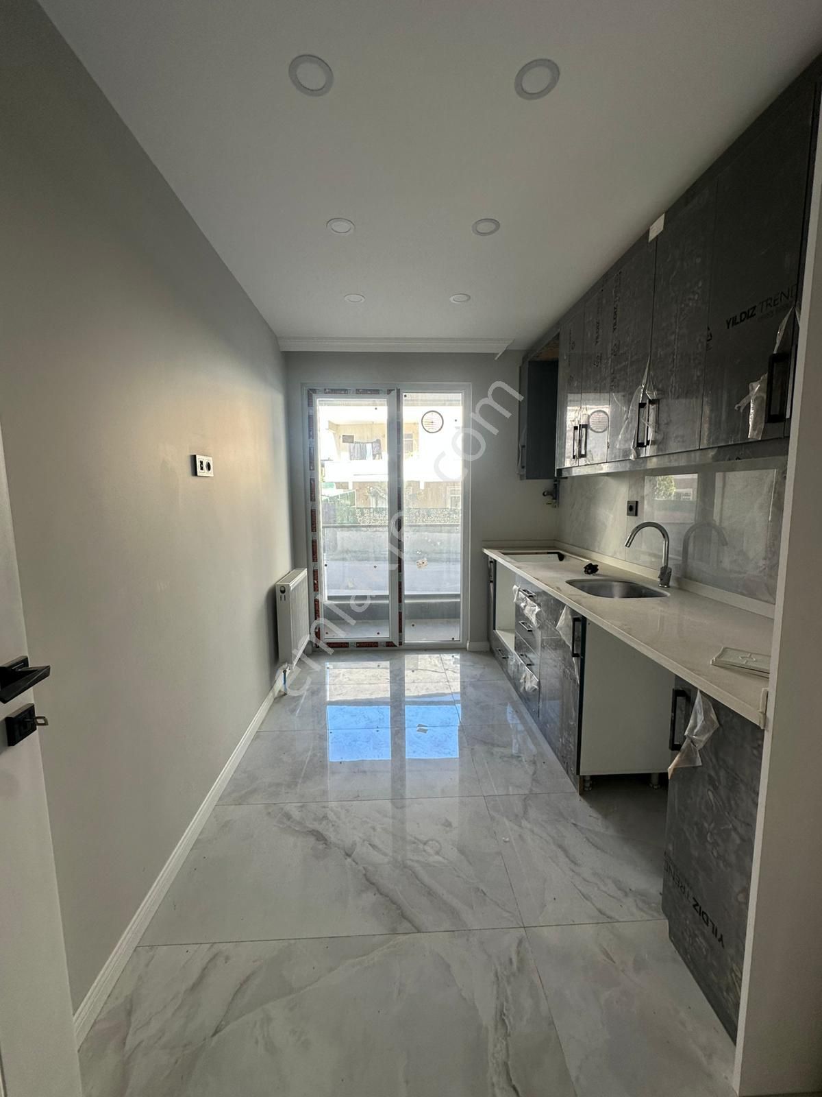 Kartal Metroya Yürüme İskanlı 2+1 Balkonlu - Yüksek Giriş Lüks Daire - Görsel 15