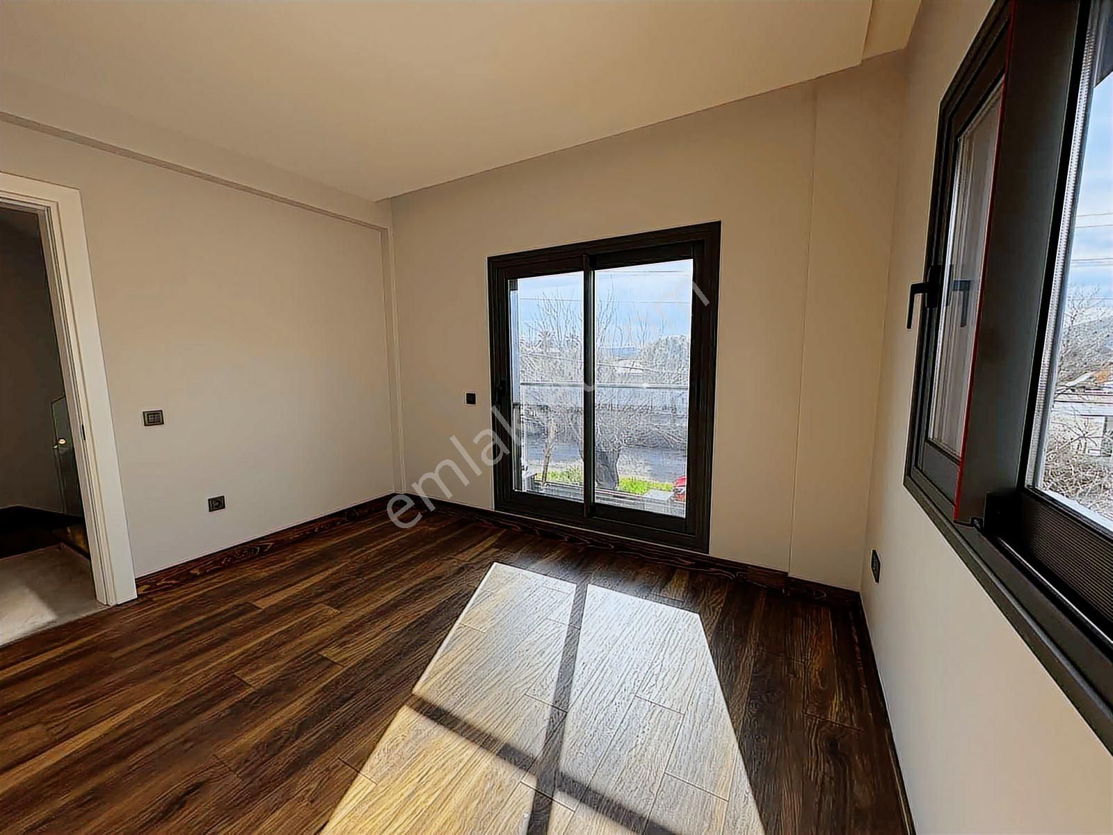 Urla İçmelerde Satılık Lüks Tripleks Villa | Denize 150 Metre - Görsel 20