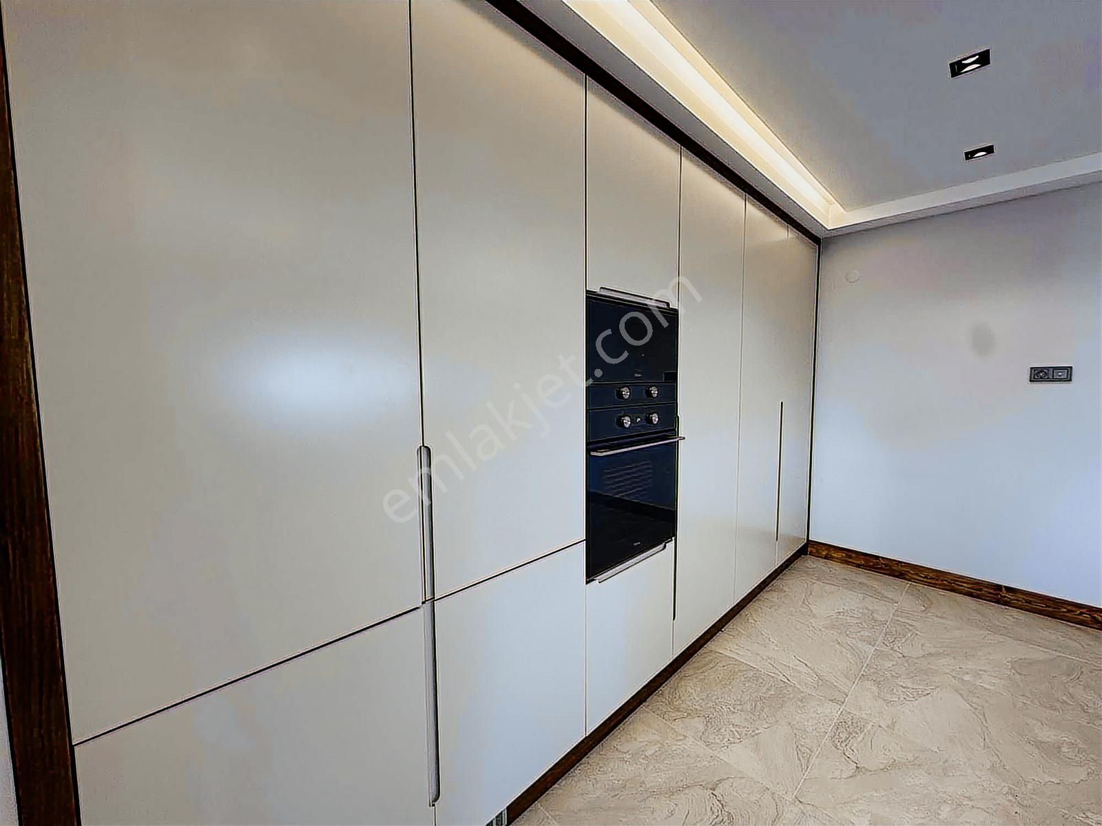 Urla İçmelerde Satılık Lüks Tripleks Villa | Denize 150 Metre - Görsel 17