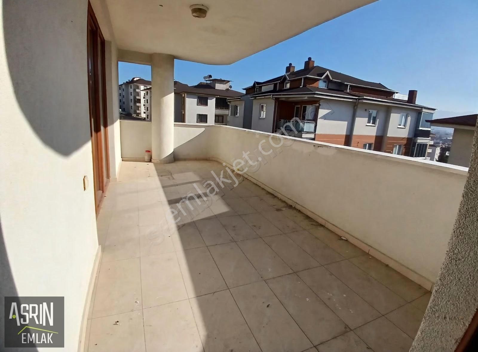 Site İçi 3+1 Ara Kat Asansörlü Geniş Daire - Görsel 2