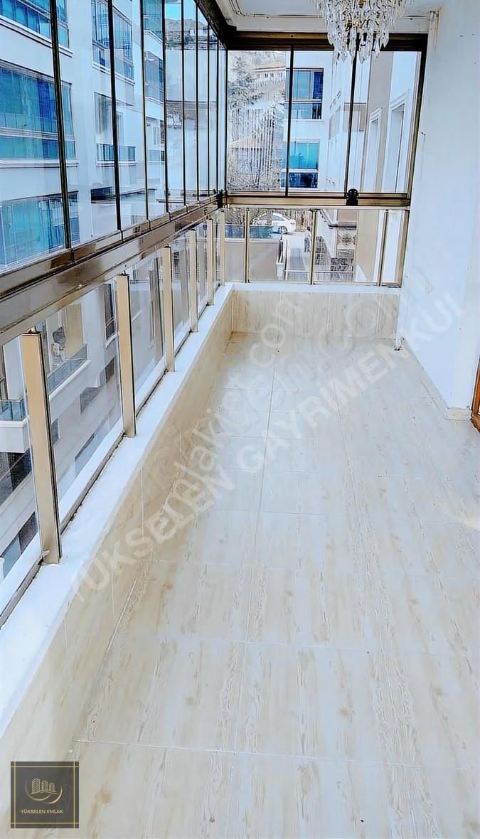 Caddeye Yakın Katta Manzaralı 3+1 - Görsel 20