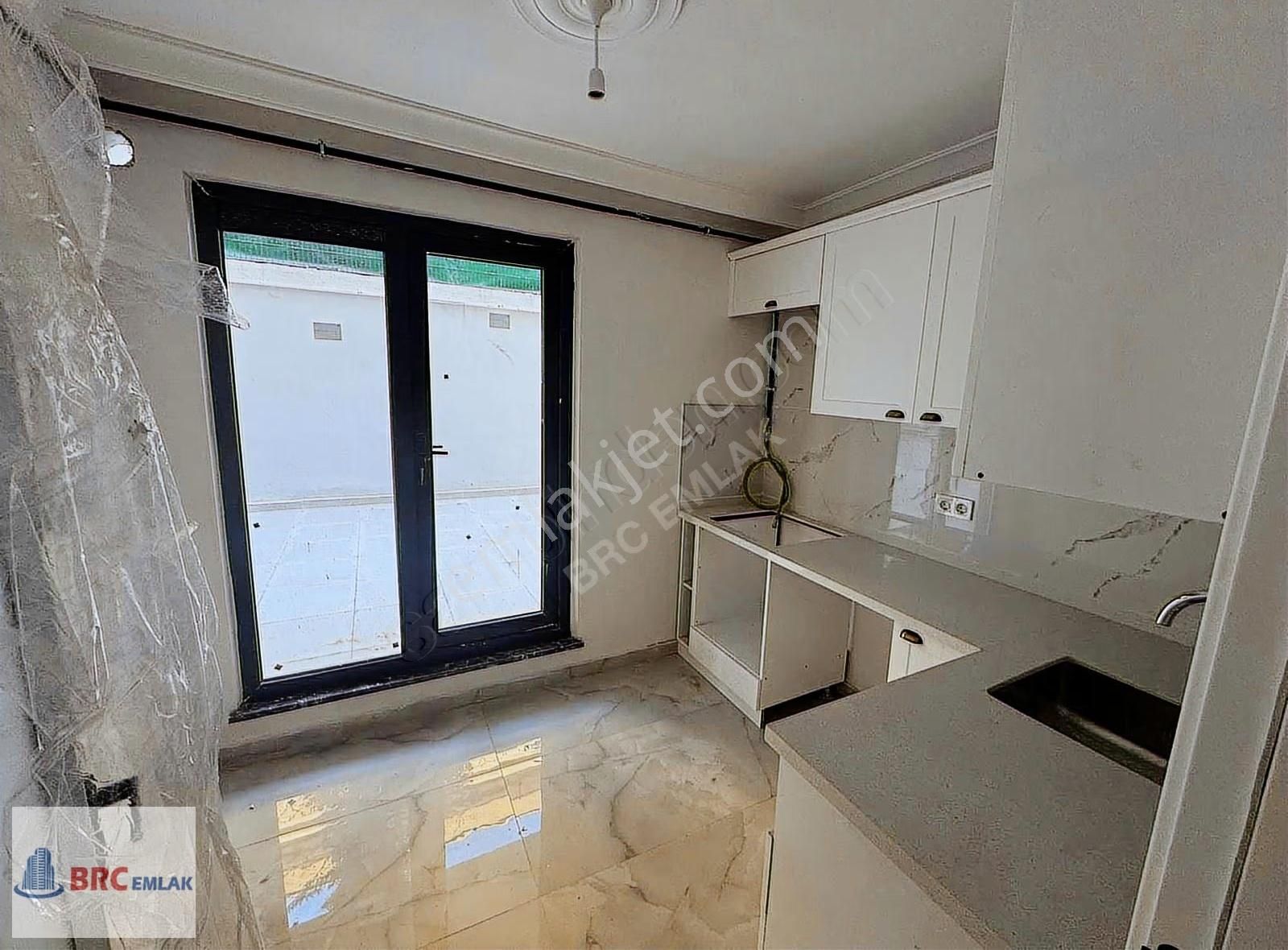 Florya Metrobüse Yakın, Bahçe Katı 2+1 Sıfır Daire - Görsel 22