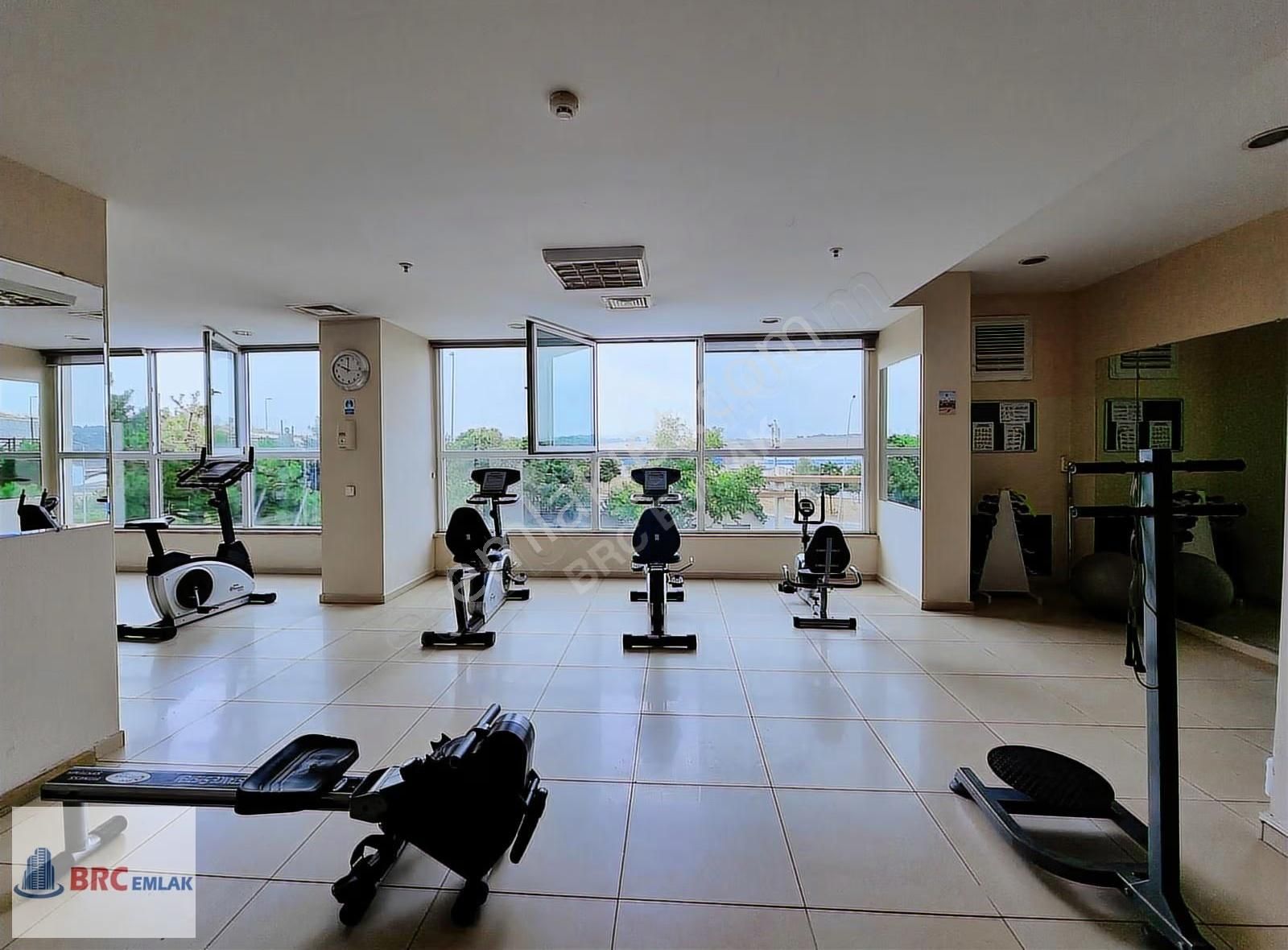 Halkalı Divan Residence Deniz Göl Manzaral Tadilatlı Bakımlı 1+1 - Görsel 33