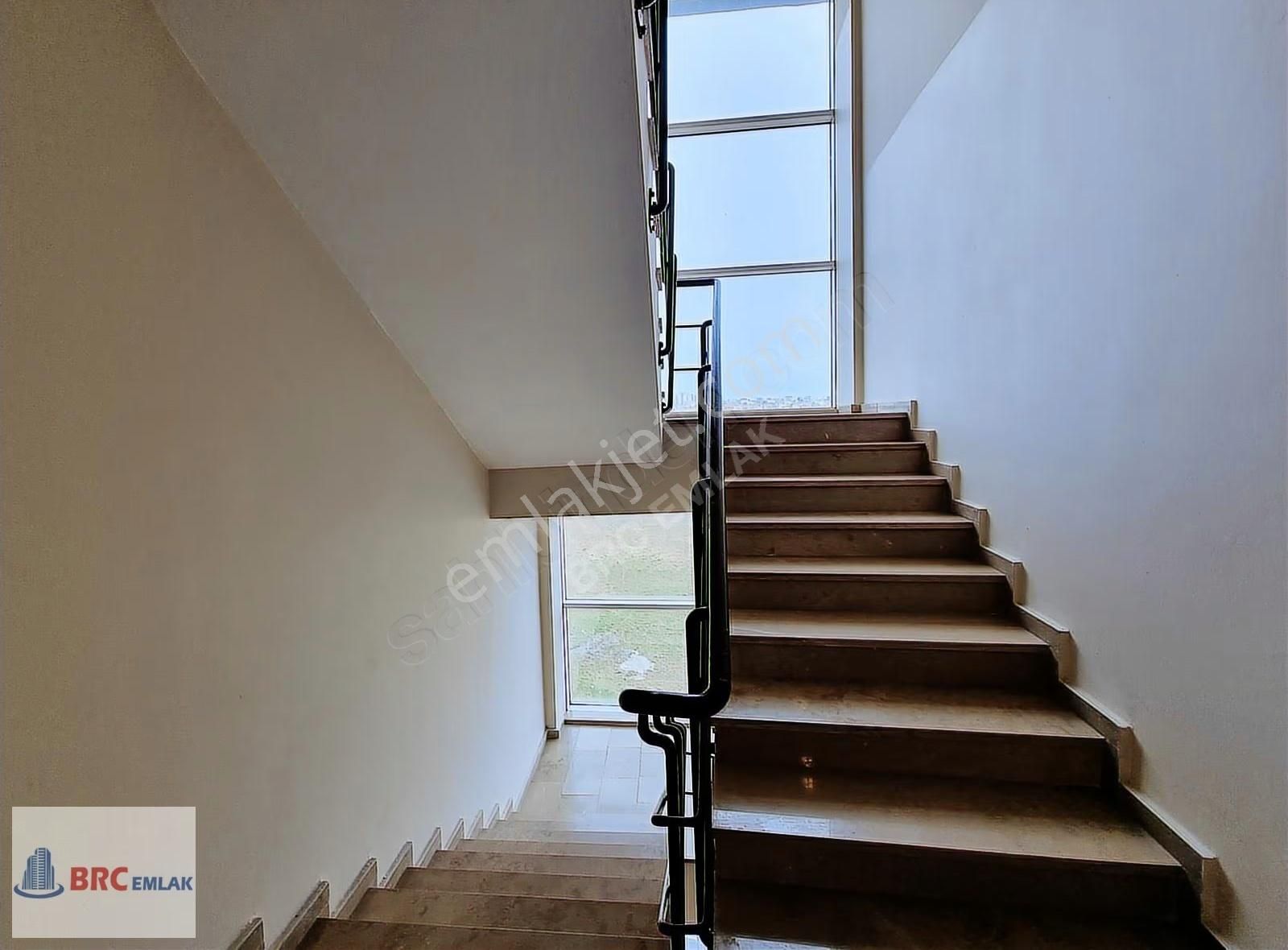 Halkalı Divan Residence Deniz Göl Manzaral Tadilatlı Bakımlı 1+1 - Görsel 5
