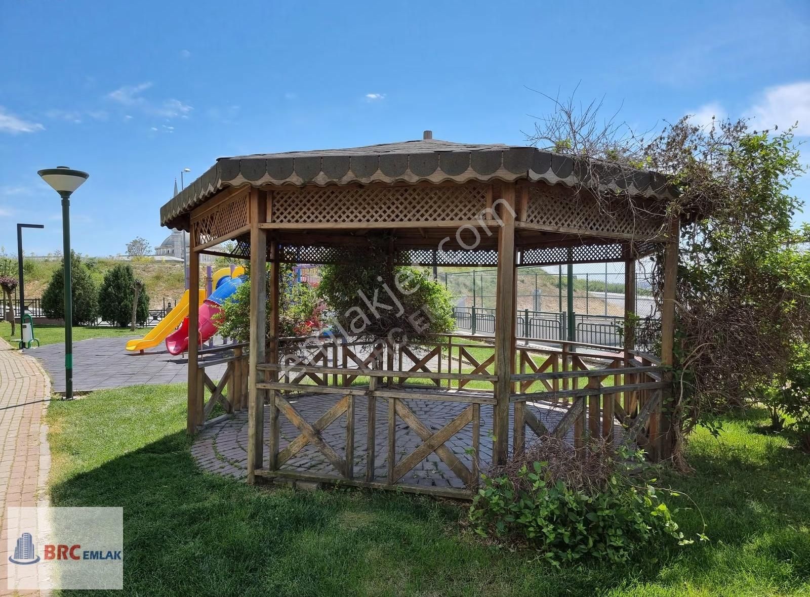Halkalı Divan Residence Deniz Göl Manzaral Tadilatlı Bakımlı 1+1 - Görsel 2