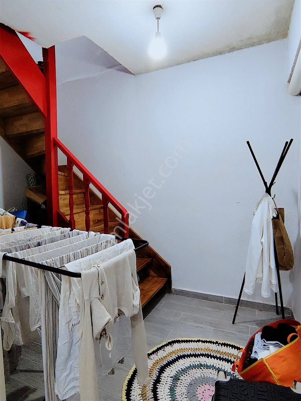 Mahir Emlak' Tan Metrobüse 1 Dk. 1+1 Masrafsız Ters Dublex - Görsel 6