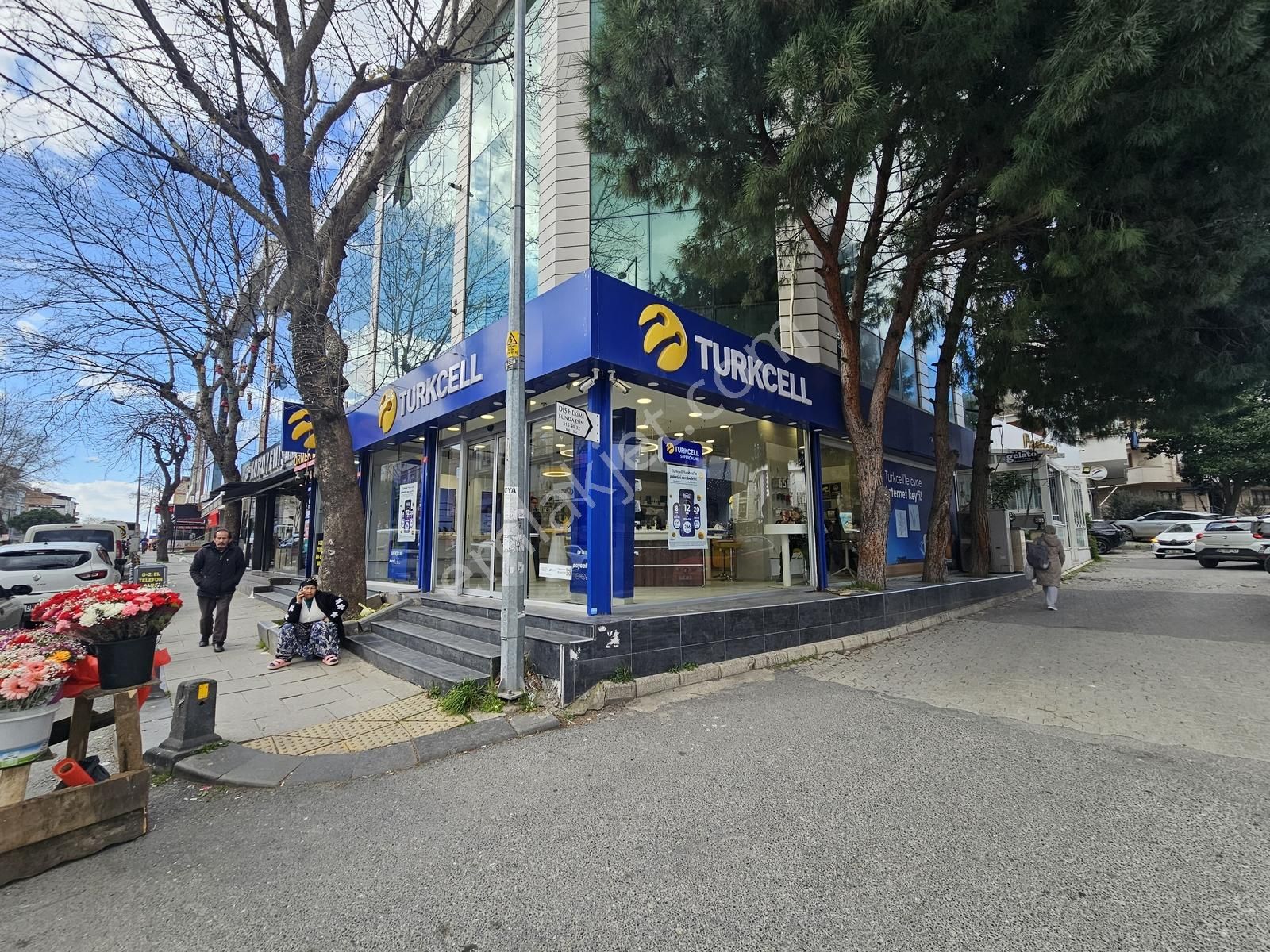 Ataşehir Örnek Mh. Cahar Duduyev Cd. Üzeri 200m2 Köşebaşı Dükkan - Görsel 17