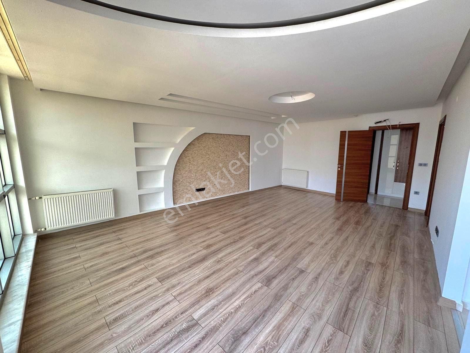 Kuşadasında Kapalı Mutfaklı Site İçi Satılık 3+1 Daire - Görsel 31