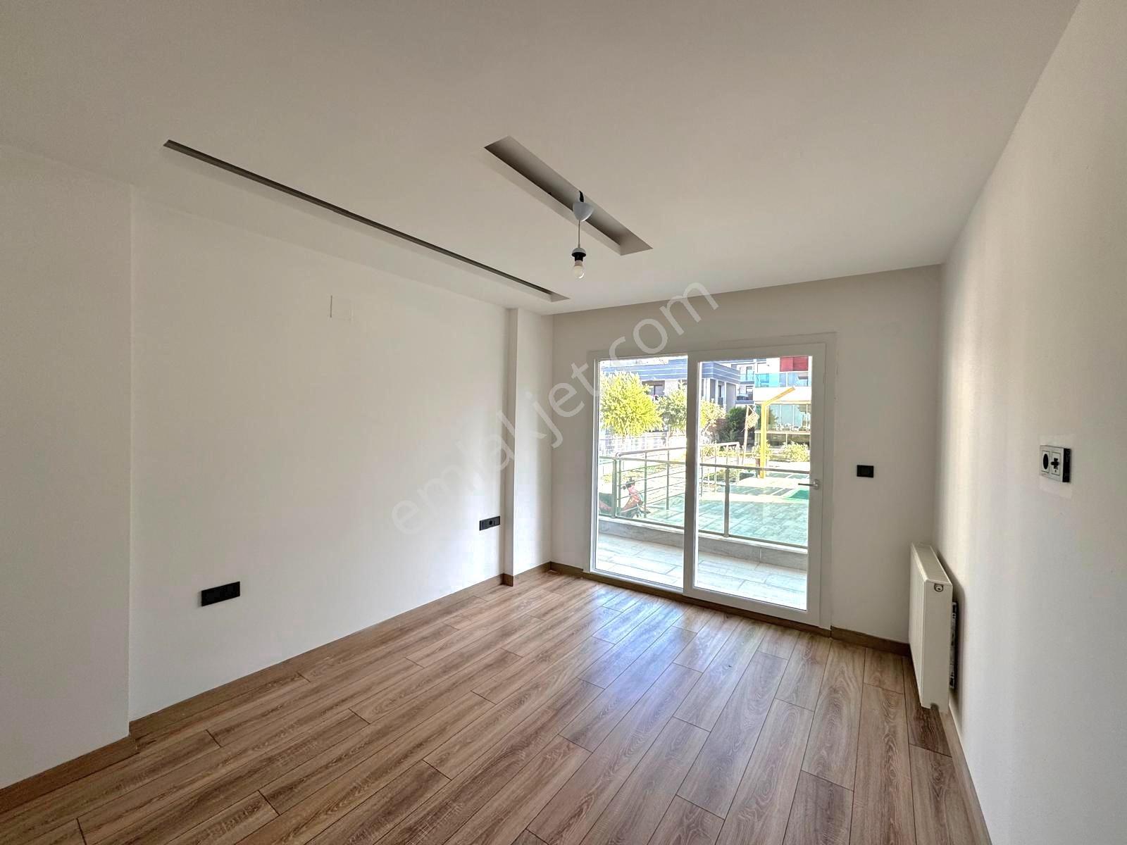 Kuşadasında Kapalı Mutfaklı Site İçi Satılık 3+1 Daire - Görsel 17
