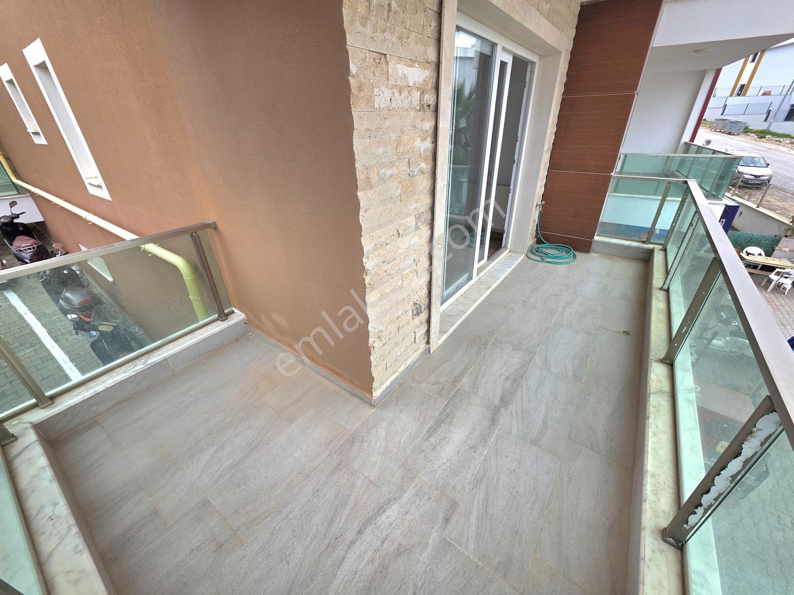 Kuşadasında Kapalı Mutfaklı Site İçi Satılık 3+1 Daire - Görsel 11
