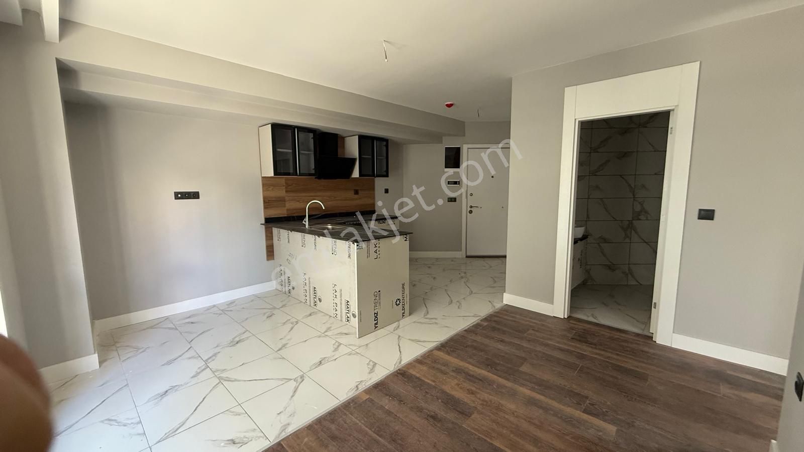 Cevizlidere Taurus Avm 5 Dk Mesafede Giriş Kat 2+1 Satılık Daire - Görsel 2