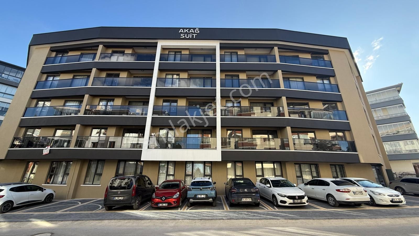 Cevizlidere Taurus Avm 5 Dk Mesafede Giriş Kat 2+1 Satılık Daire