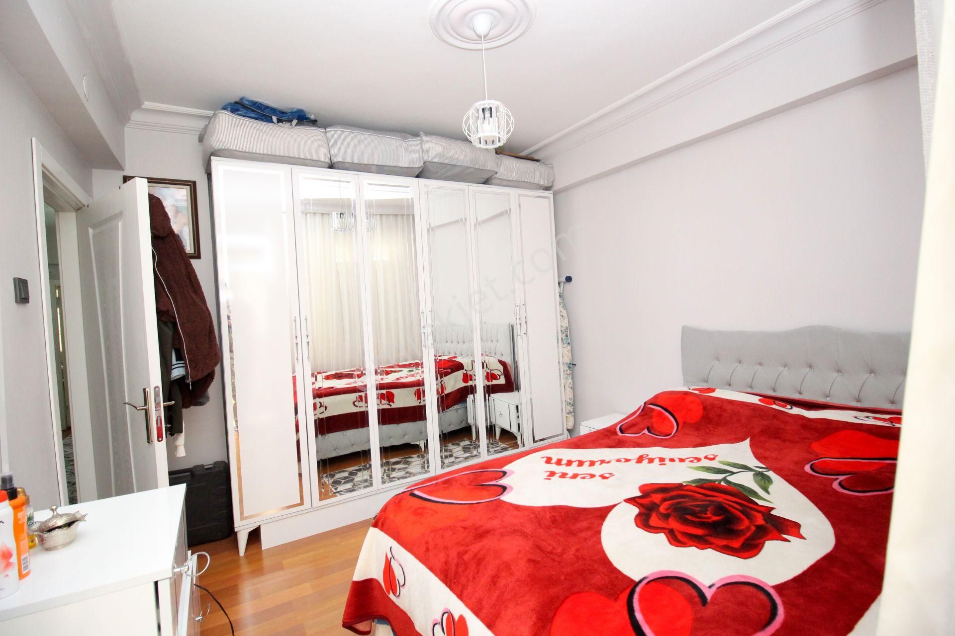 Emre Emlak'tan Piyade'de Merkezi Konumda Arakat Uygun Fiyatlı 3+1 Satılık Daire - Görsel 18