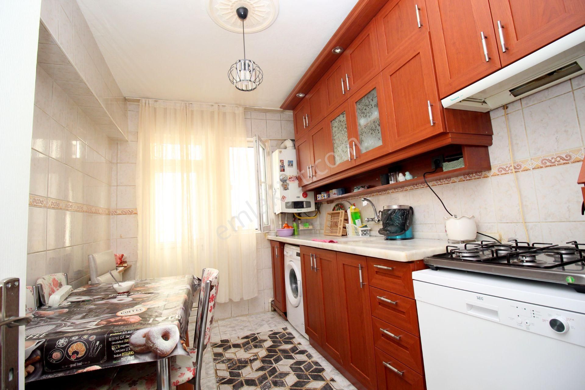 Emre Emlak'tan Piyade'de Merkezi Konumda Arakat Uygun Fiyatlı 3+1 Satılık Daire - Görsel 6