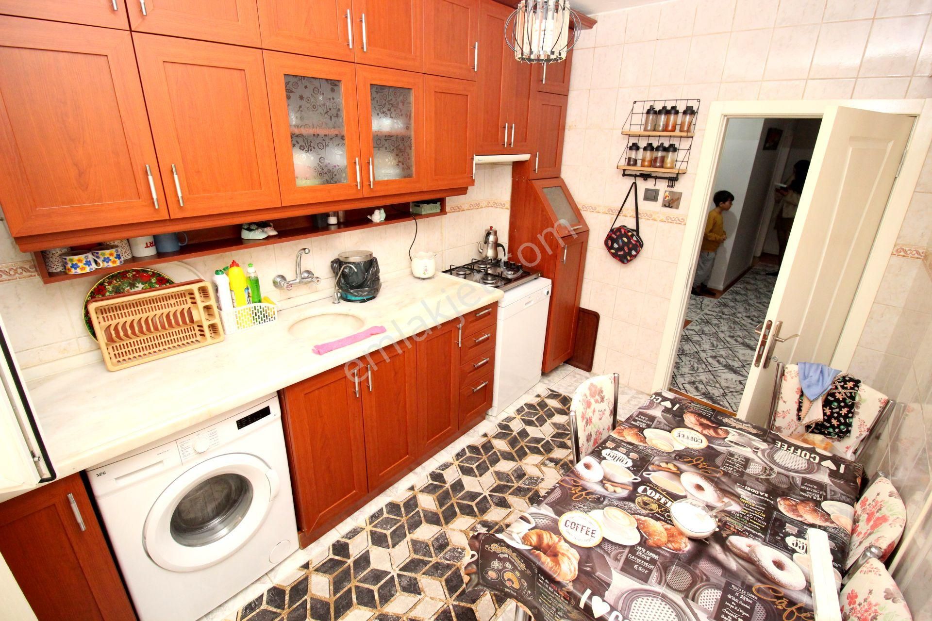 Emre Emlak'tan Piyade'de Merkezi Konumda Arakat Uygun Fiyatlı 3+1 Satılık Daire - Görsel 8