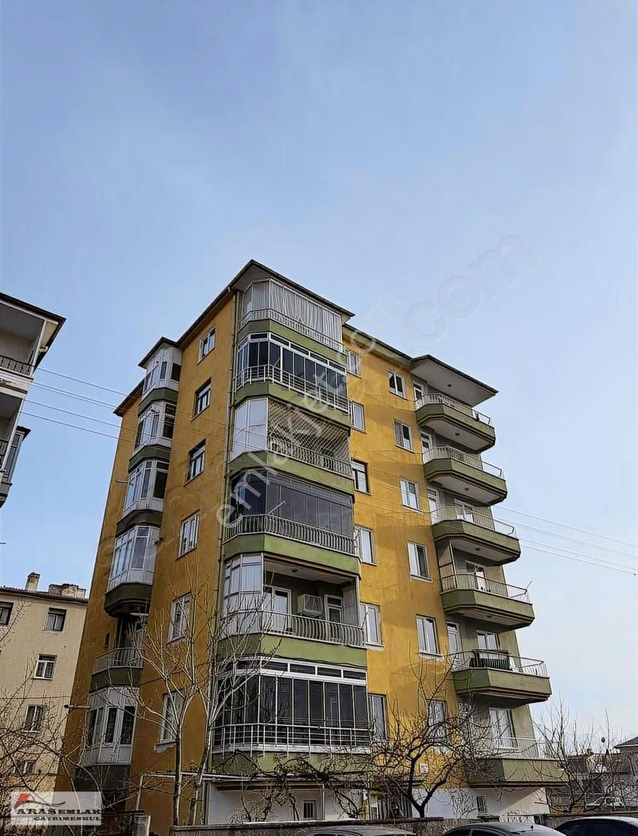 Argıncık Kayabaşında Satılık 3+1 Kombili Orta Kat Daire