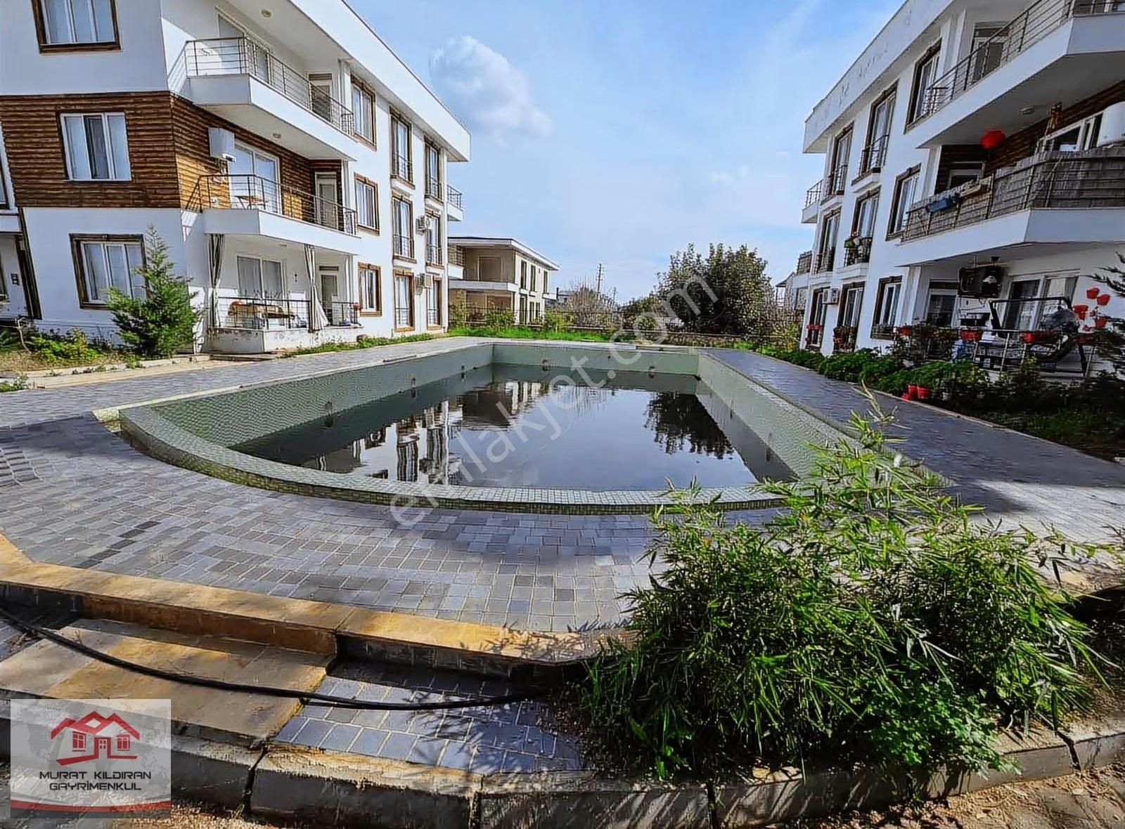 Havuza Cepheli Vılla Tadında Ayrı Mutfaklı Yüksek Giriş 2+1