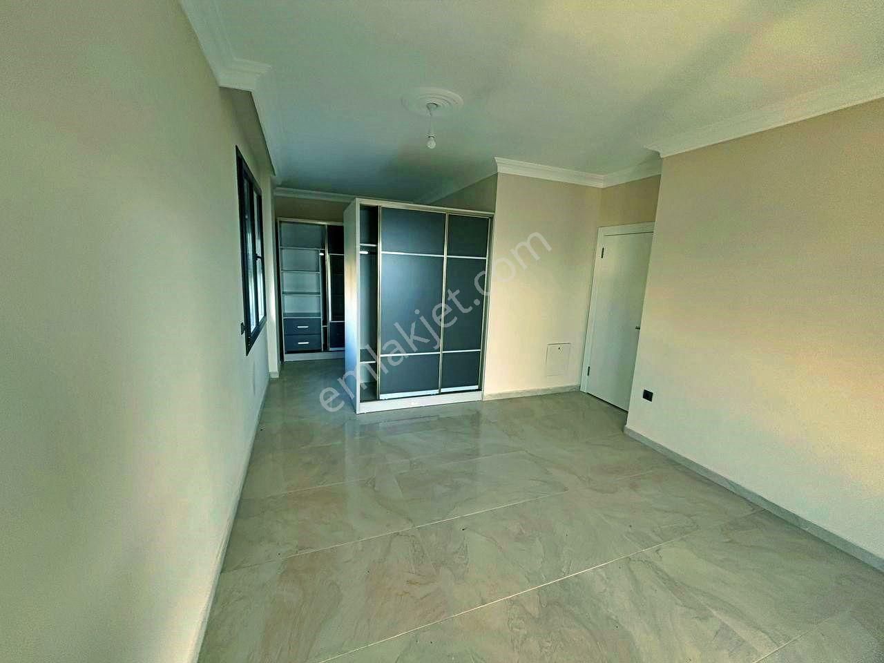 Uytundan Pelitköy'de Panoramik Full Deniz Manzaralı 4+2 Villa - Görsel 32