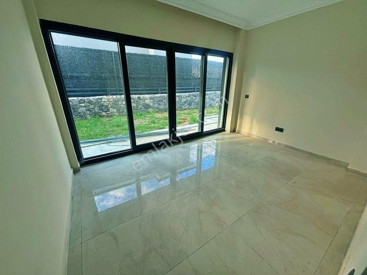 Uytundan Pelitköy'de Panoramik Full Deniz Manzaralı 4+2 Villa - Görsel 29