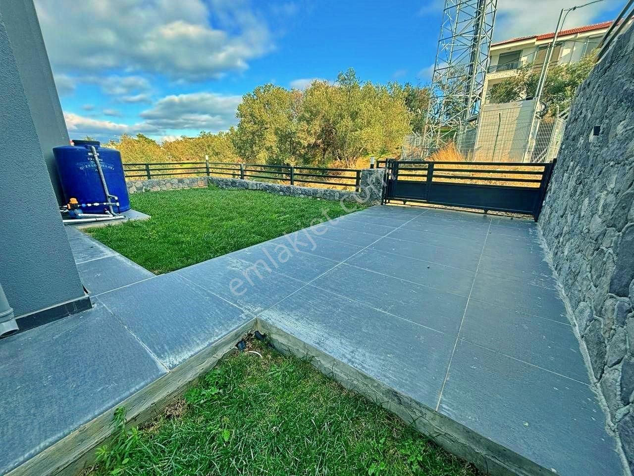 Uytundan Pelitköy'de Panoramik Full Deniz Manzaralı 4+2 Villa - Görsel 27