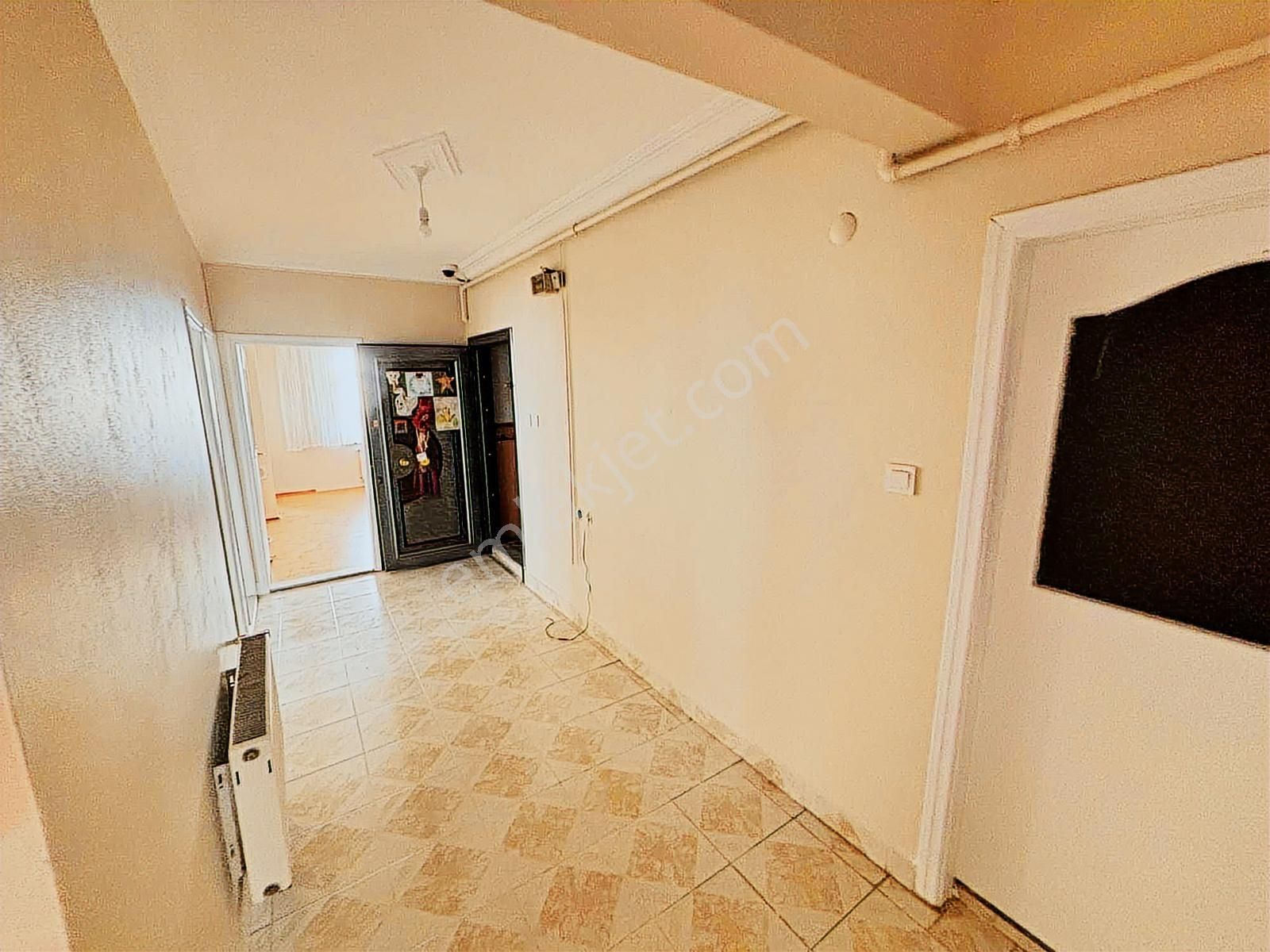 Esenyurtta Güzel Konumlu Boyalı Kiralık 3+1 Daire - Görsel 15