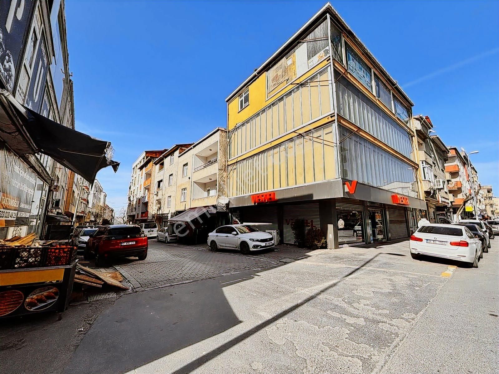 Esenyurtta Güzel Konumlu Boyalı Kiralık 3+1 Daire - Görsel 19